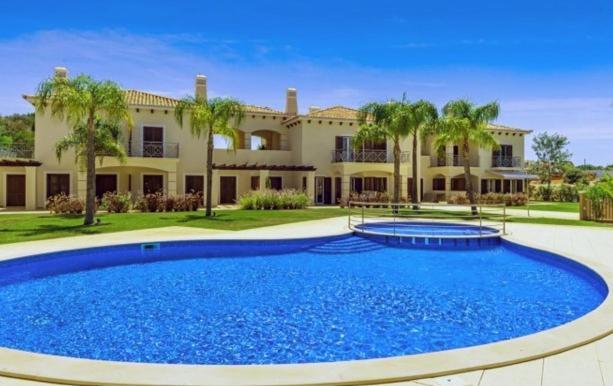 Cascata, 3 Bedroom, Pool, Close To Olhos De Agua * Albufeira